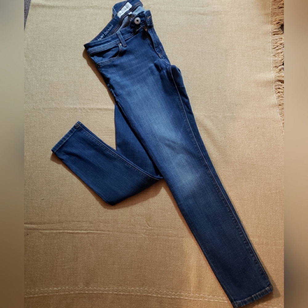 DL1961 Emma Power Legging Blue Denim Skinny Jeans Size 27. - Picture 7 of 10